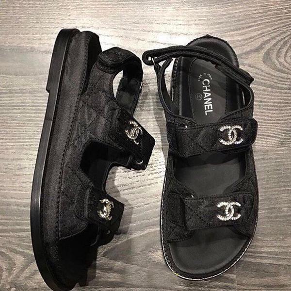 CHANEL サンダル　ノベルティ シャネル サンダル コピー 先行入荷2021春夏新作 シャネルコピー
