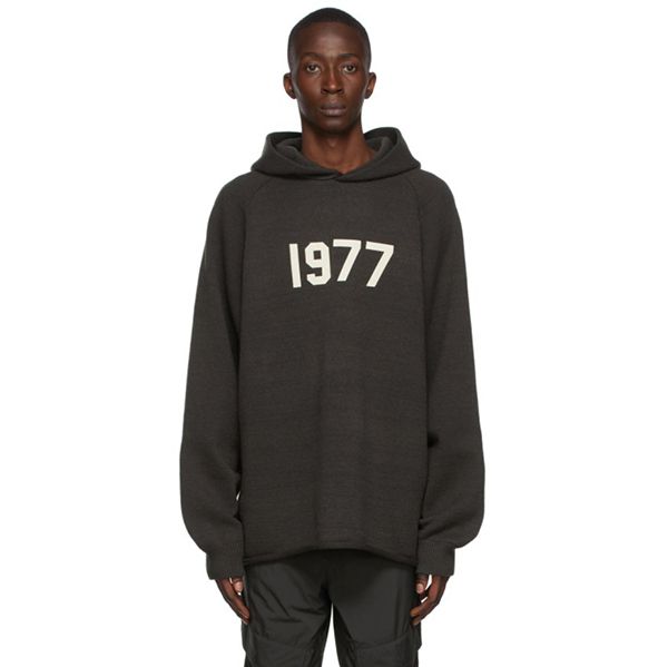 FEAR OF GOD フィアオブゴッド　FGロゴ パーカー 黒BTS RM着用 エッセンシャルズ 1977 フーディ 偽物 フィアオブゴッド【BTS RM着用