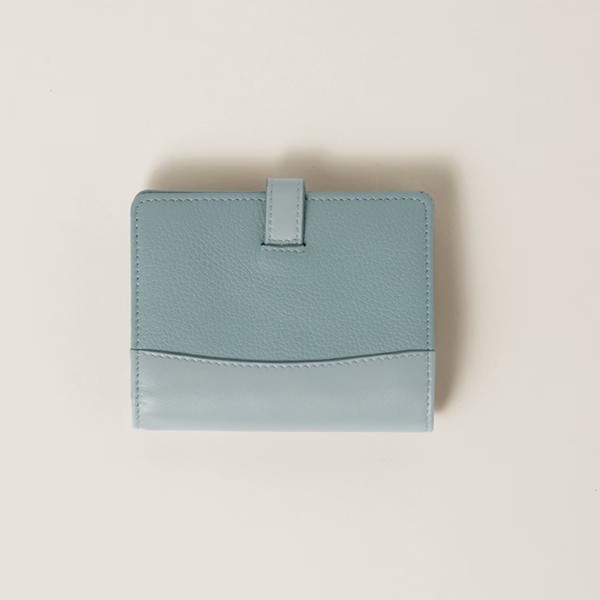 ミュウミュウ 偽物 Compact Wallet ロゴベルト 三つ折り財布 4色