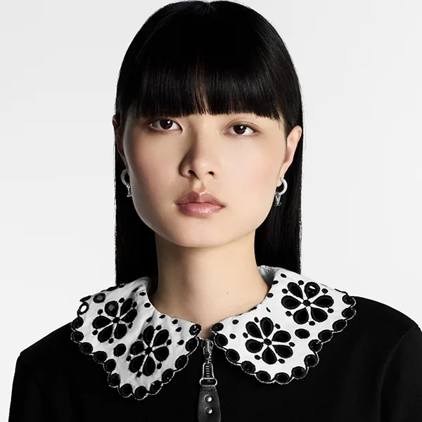 クリスタル輝く《ルイヴィトン》 ピアス コピー フープ LV アイ