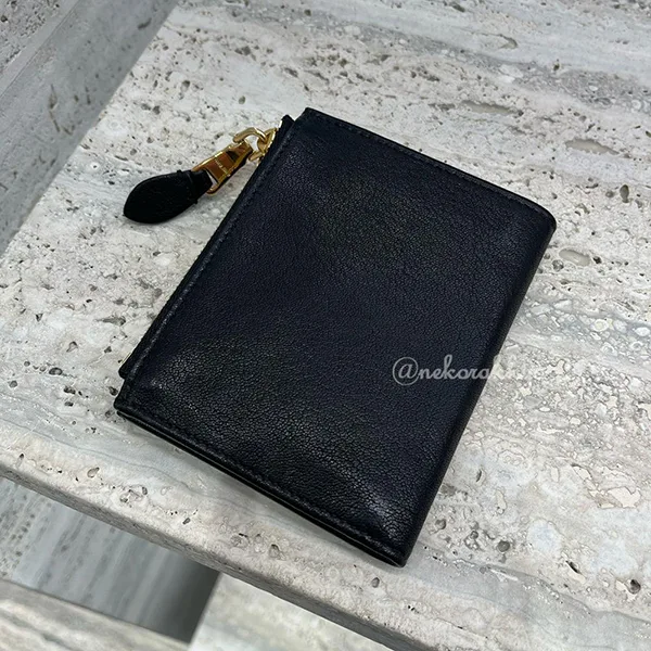 ミュウミュウ 二つ折り財布 偽物 Small nappa leather wallet