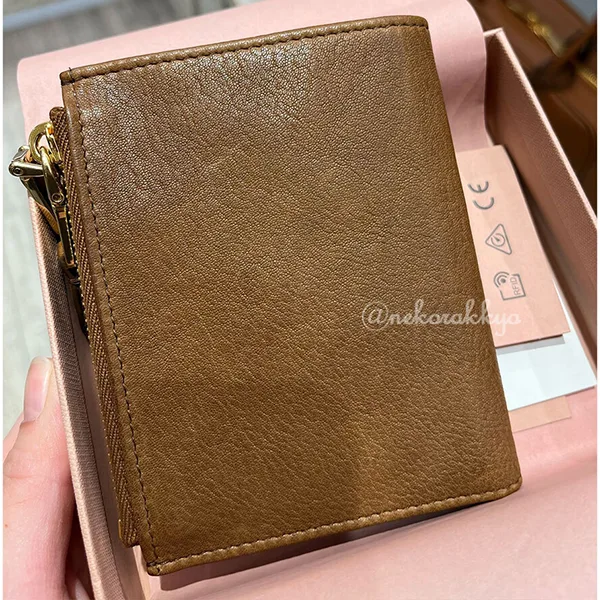 ミュウミュウ 二つ折り財布 偽物 Small nappa leather wallet