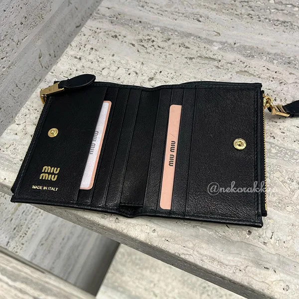 ミュウミュウ 二つ折り財布 偽物 Small nappa leather wallet