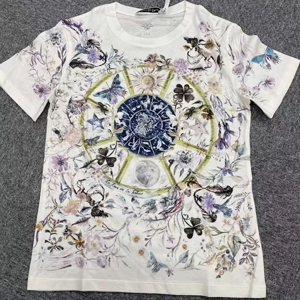 超人気モデル】ディオール☆センターロゴ入りTシャツ 入手困難 超人気モデル】ディオール☆センターロゴ入りTシャツ 入手困難