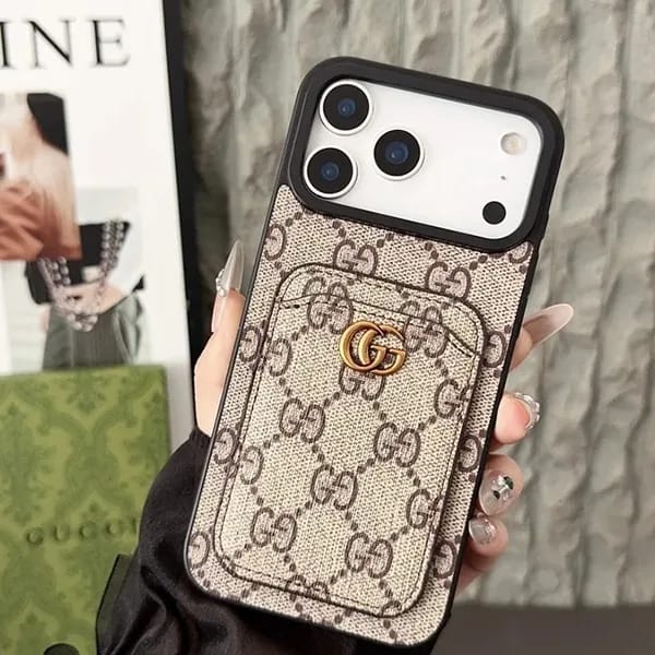 グッチ iPhone17 Pro Max ケース 偽物 GGスプリーム 背面カード収納
