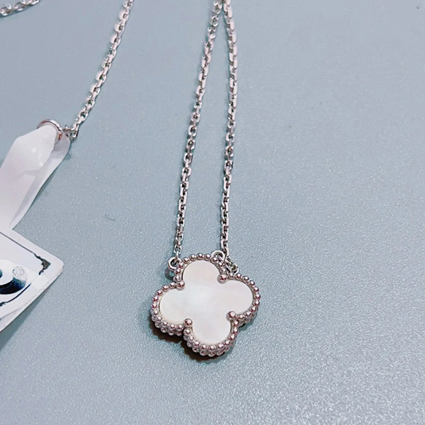 アルハンブラ ネックレス 偽物 ヴァンクリーフ＆アーペル☆Vintage