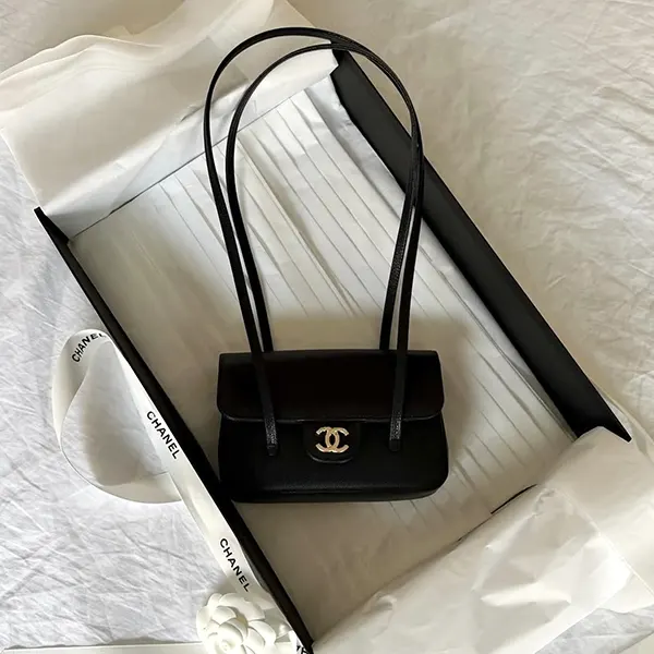 シャネル フラップロングショルダーバッグ CC AP5068 B23204 U6544