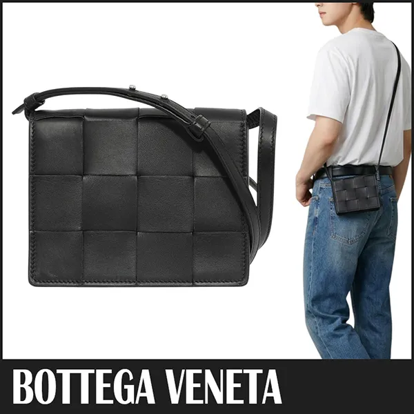 【スーパーコピー】BottegaVeneta レザー ショルダーバッグ ブラック ボッテガヴェネタ コピー バッグ｜カセットやジョディなど人気モデル紹介