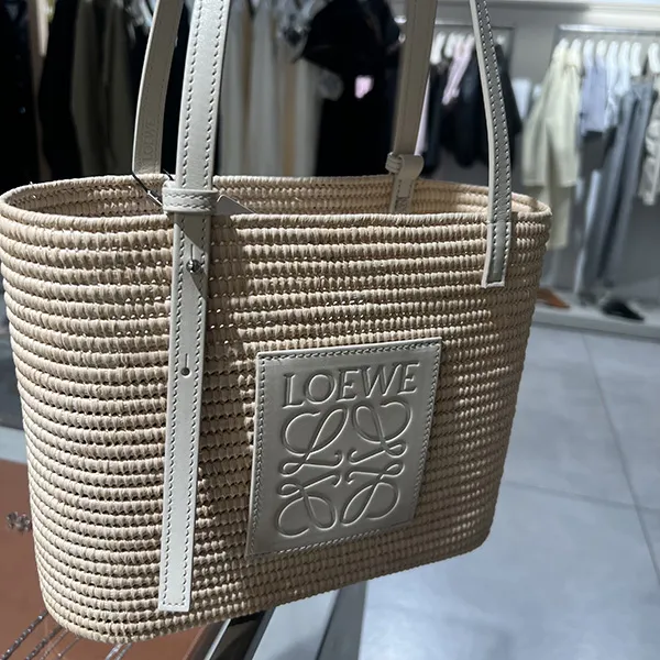 ロエベ アナグラムパッチ スクエアバスケット かごバッグ スーパー
