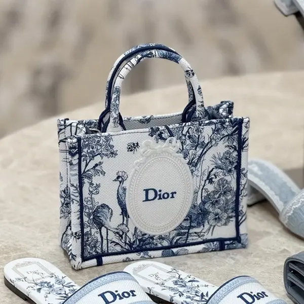 ディオール Book Tote バッグ コピー ミニ ブックトート