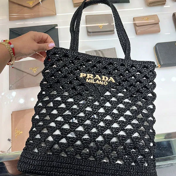 プラダ☆ロゴ刺繍 クロシェトートバッグ スーパーコピー 1BG493 2M2T