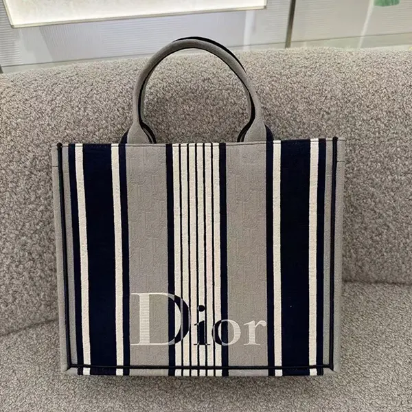 ディオール バッグ N級品 ブックトート ミディアム 1BTSH299TSS_H014