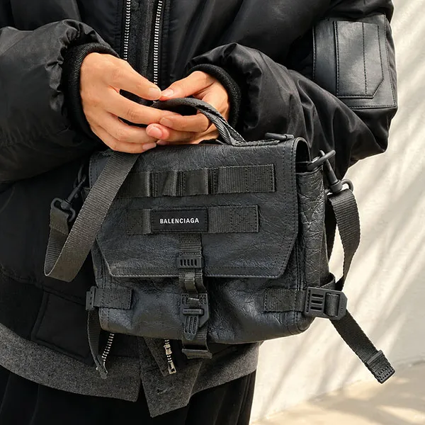 バレンシアガ Army メッセンジャーバッグ スーパーコピー【TOTECOPY】