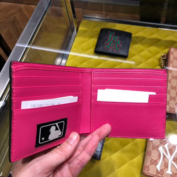 グッチ NY 財布 偽物 Yankees グッチ ニューヨークヤンキース